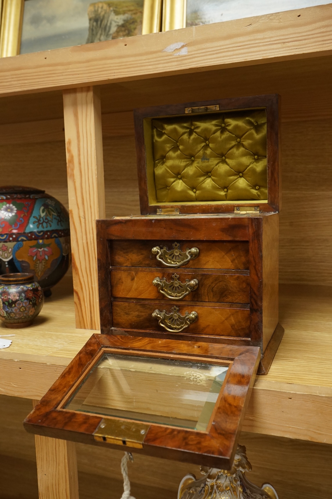 A Victorian burr walnut jewellery casket with three drawers, with key, 21cm high